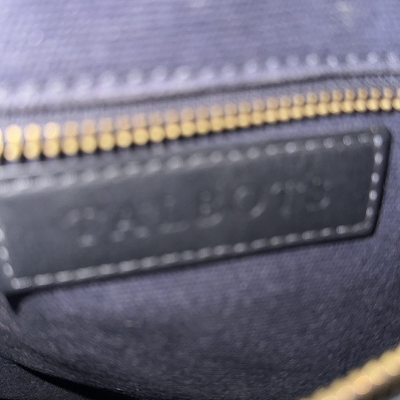 TALBOTS LARGE TOTE IN A PERIWINKLE TYPE BLUE W. NAVY DOTS & 2 LEATHER STRAPS - Picture 8 of 9